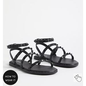 TORRID GLADIATOR SANDALS (BLACK)